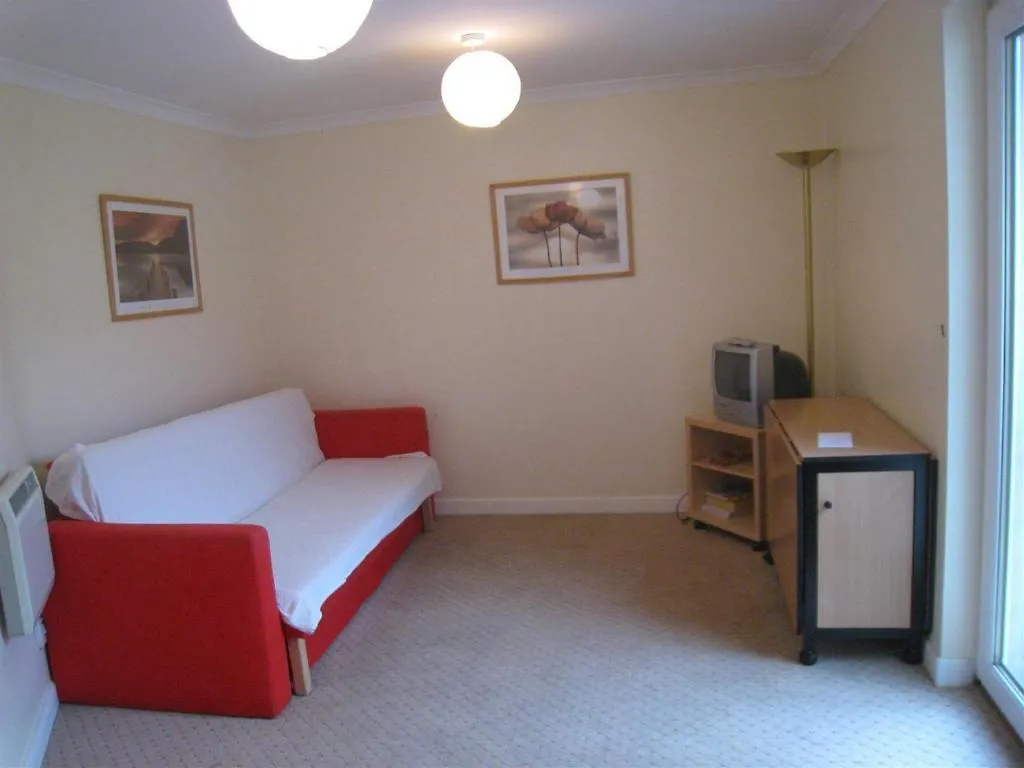 Featherhall Garden Court Apartments Edinburgh 0*,  Egyesült Királyság